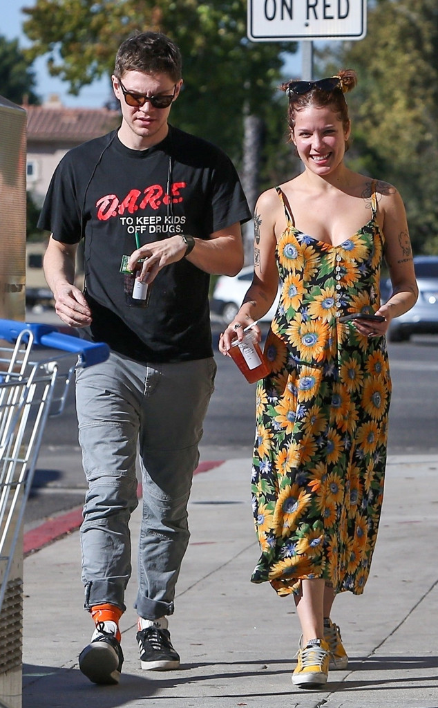 All the Details on Evan Peters and Halsey's ''Inseparable'' Romance - E